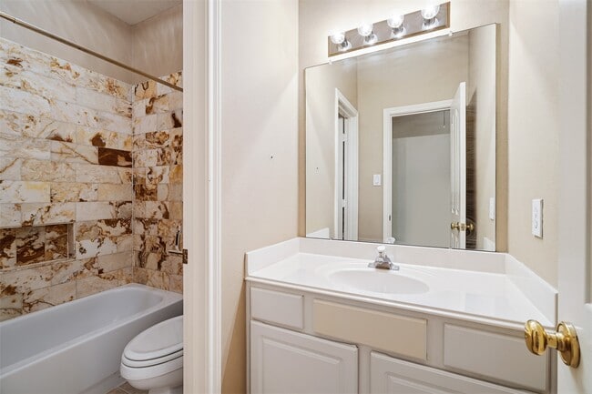 Building Photo - 3311 Charleston Ct