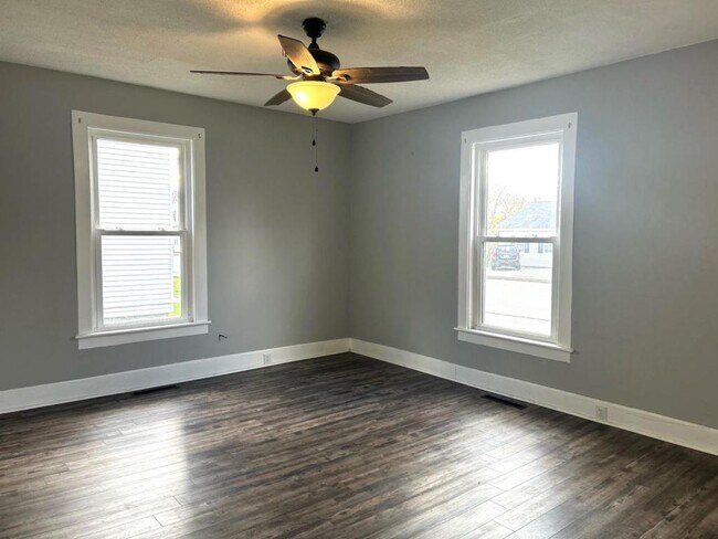 Building Photo - 636 Lisbon St