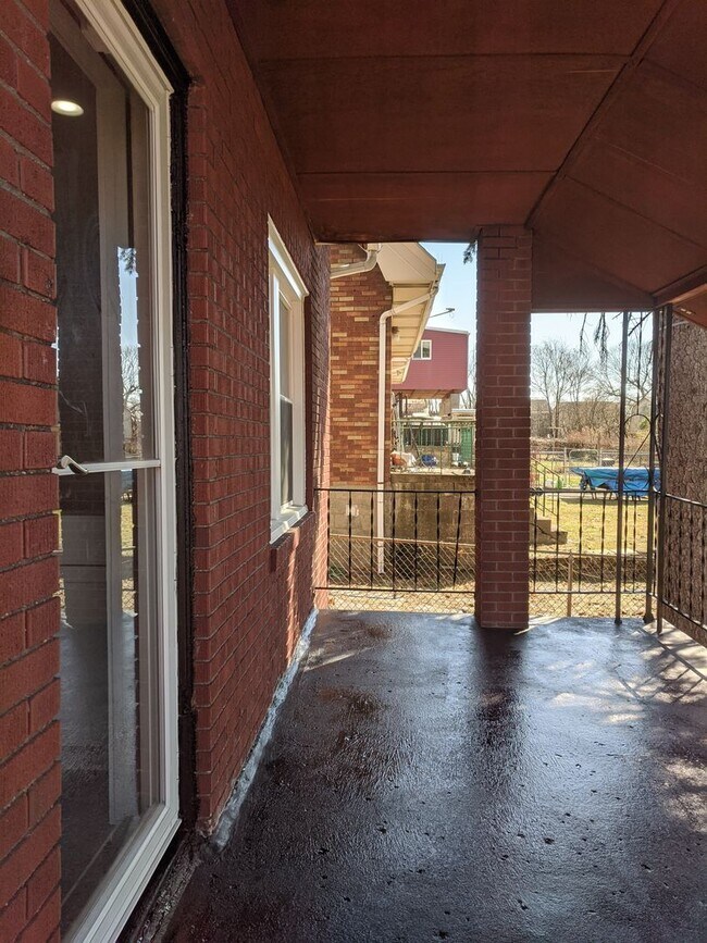 Building Photo - 3226 Willett Rd