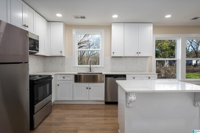 Building Photo - 4312 51st Ave N