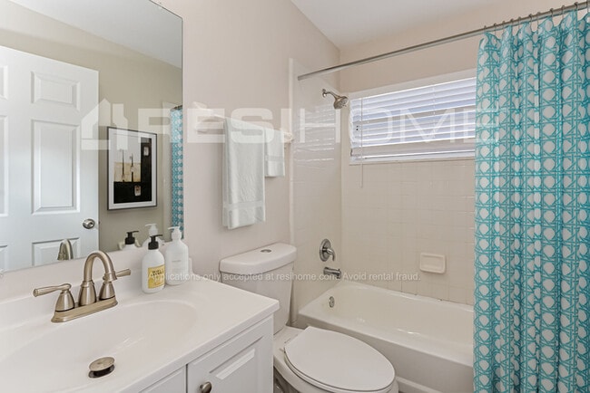 Building Photo - 1540 Oak Hill Trail