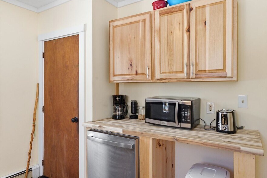 Building Photo - 51 Pollard, 4