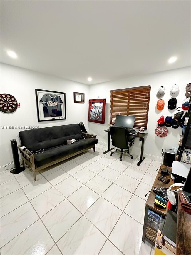 Building Photo - 5975 SW 137th Ave