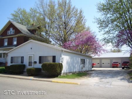 Building Photo - 1 br, 1 bath House - 221 W. Washington
