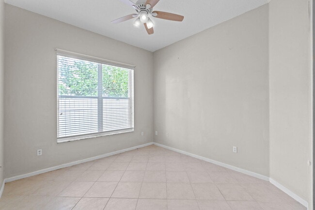 Building Photo - 2018 Reston Cir
