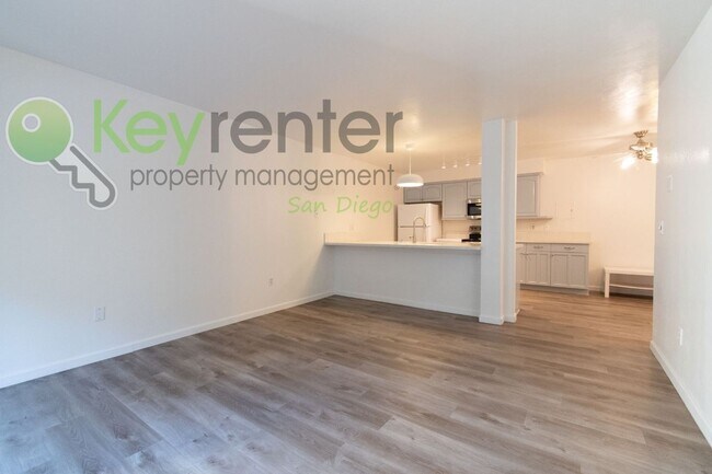 Building Photo - Walking distance to Fashion Vally Mall |2 minute drive to both North and South 163, as well as I-8