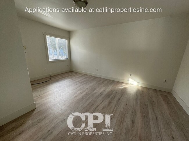 Building Photo - 1106 16th Ave