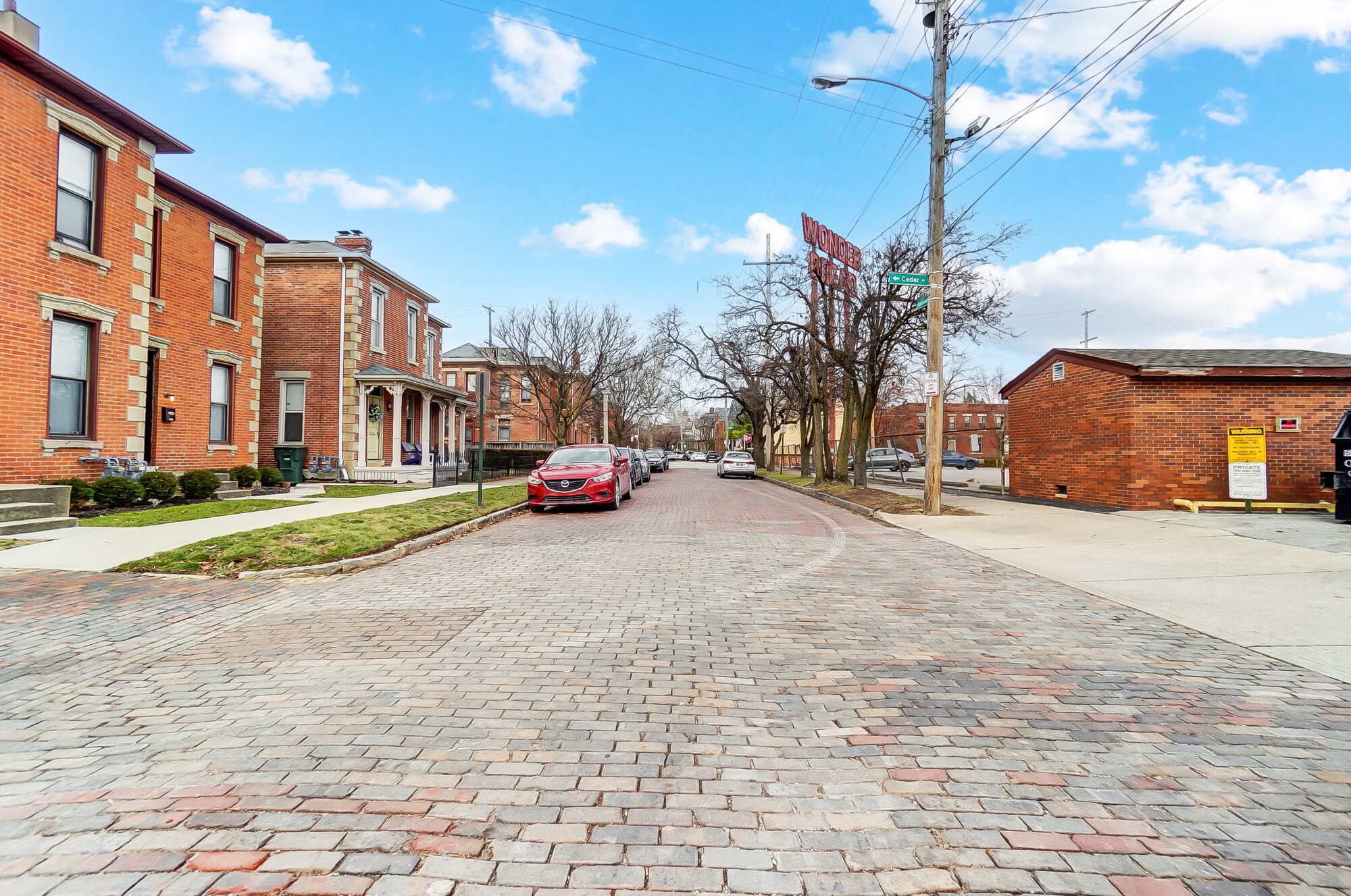 Building Photo - 731 Hamlet St