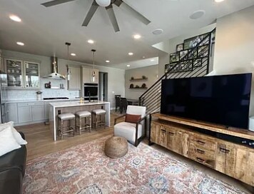 Building Photo - 3617 Mykonos Dr