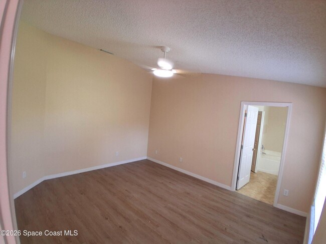 Building Photo - 660 Wickham Lakes Dr