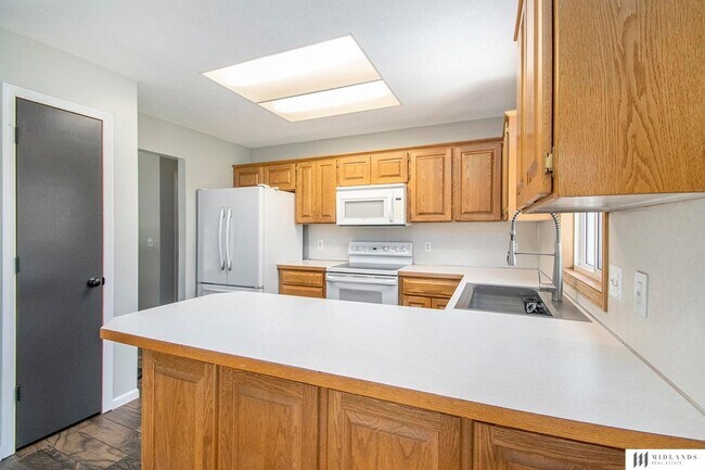 Building Photo - 3408 Sheridan Cir