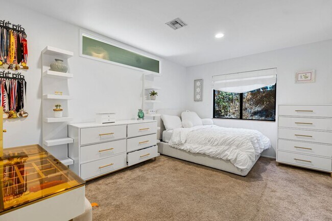 Building Photo - 4006 Milaca Pl