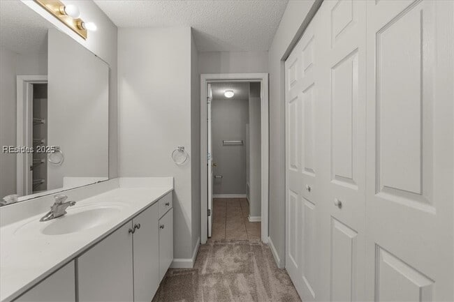 Building Photo - 32 Old S Ct