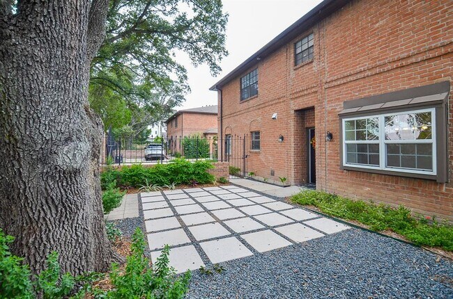 Building Photo - 5630 Fairdale Ln