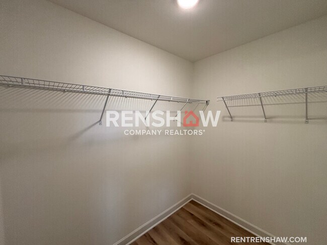 Building Photo - 6522 John Hamilton Wy E