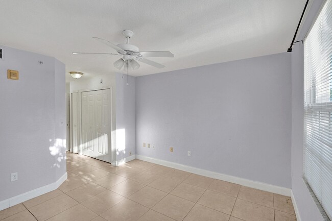 Building Photo - 15075 Michelangelo Blvd