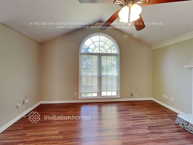 Building Photo - 46 Marion Ln