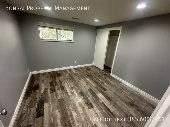 Building Photo - 3281 E Fortuna Dr