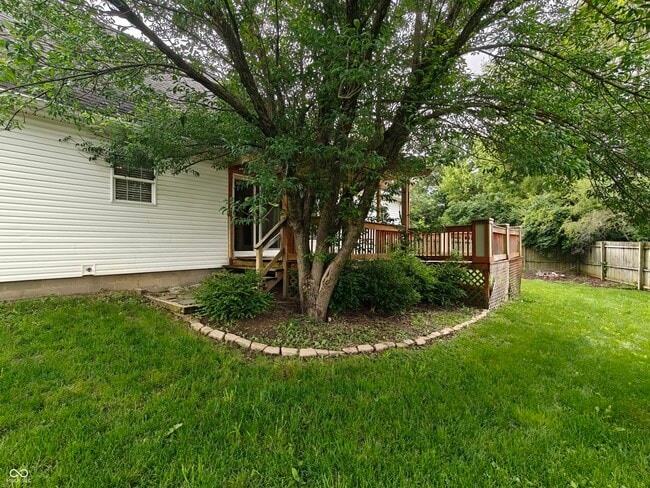 Building Photo - 802 Fern Dr