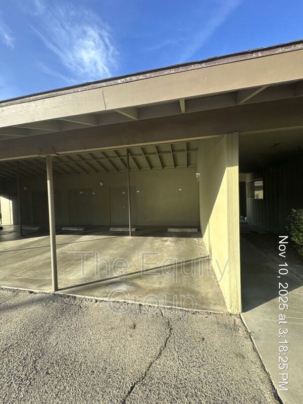 Building Photo - 332 N Westfield St