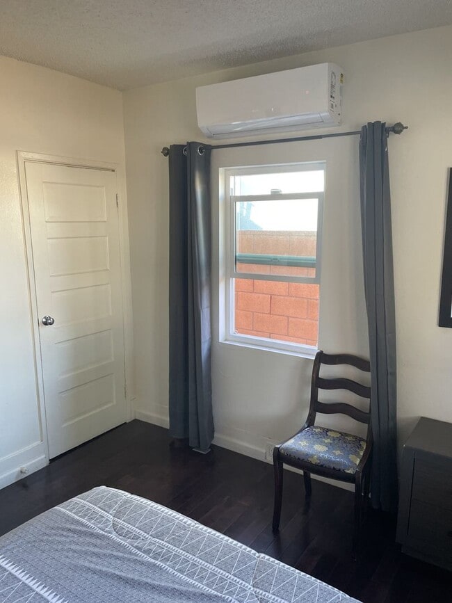 Building Photo - Wonderful Newly Remodeled 2 Bedroom House in Prime Alhambra Location Fully Furnished