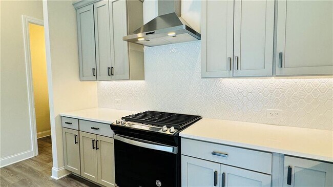 Building Photo - 201 Prairie Ln