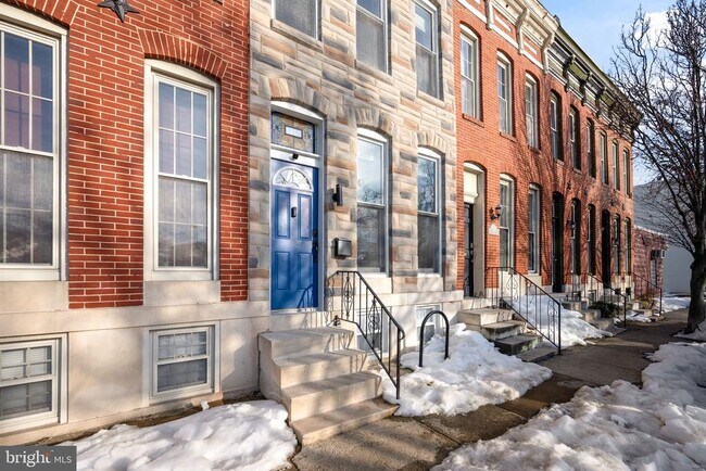 Building Photo - 1015 Riverside Ave