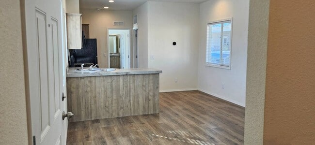 Building Photo - 5510 Clark Rd