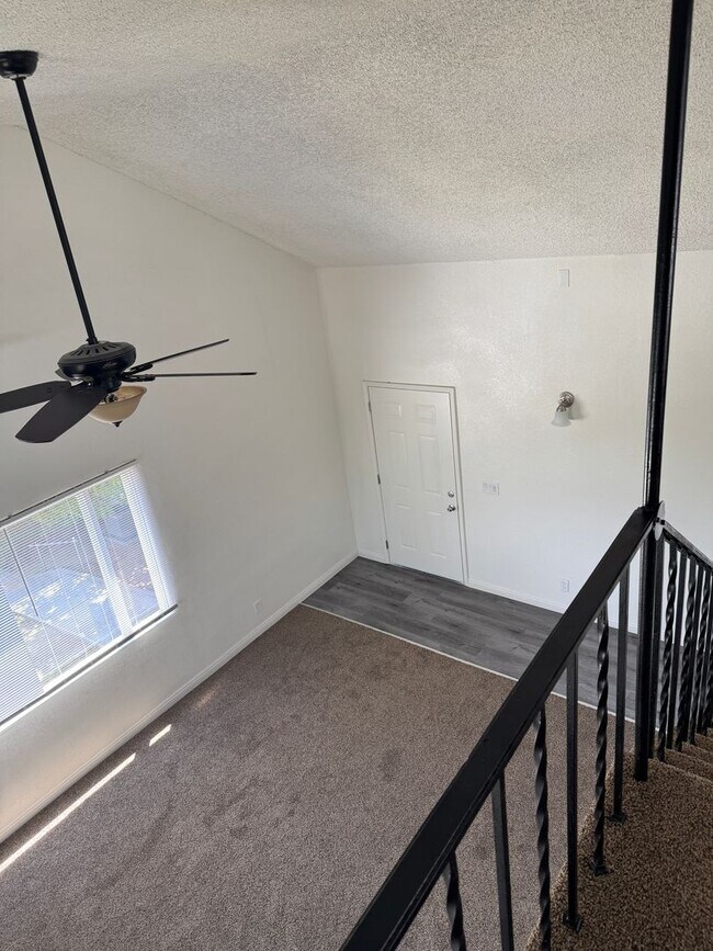 Building Photo - 11184