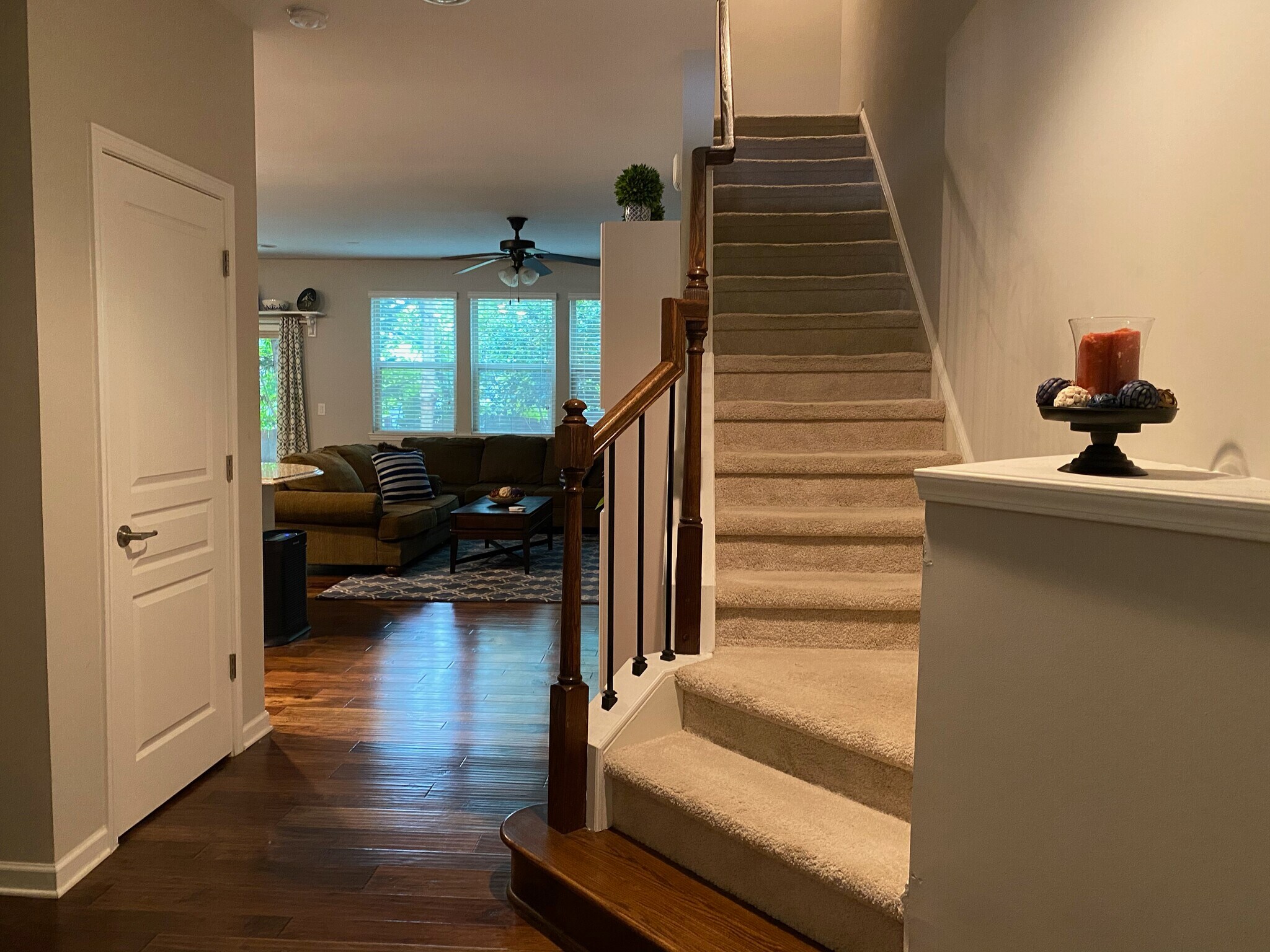 Entry Way - 1625 Trailview Way NE