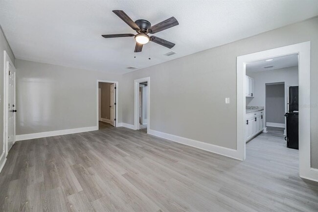 Building Photo - 1401 12th St S