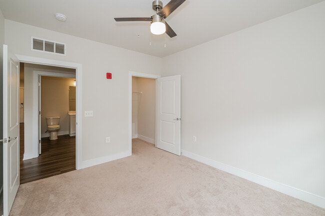 Building Photo - 102 St Ives Pl