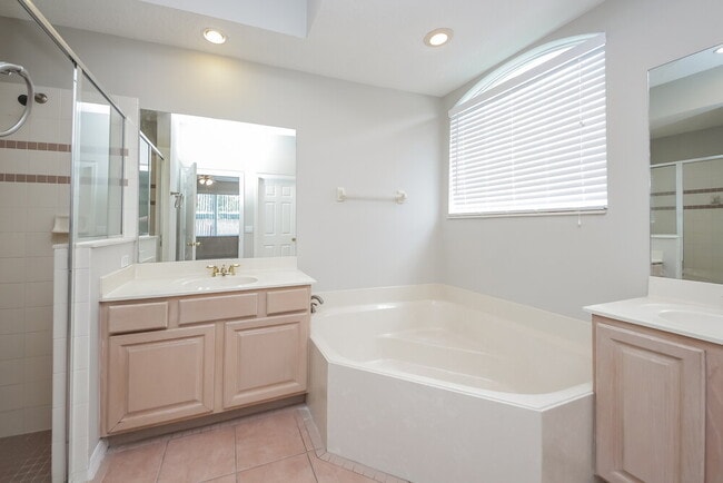 Building Photo - 14834 Oldham Dr