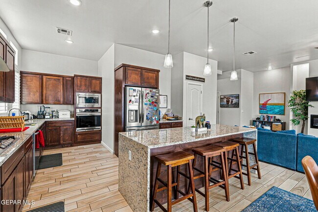 Building Photo - 14756 John McNeely Ave