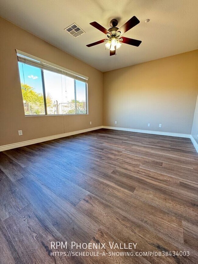 Building Photo - 1742 W Owens Way