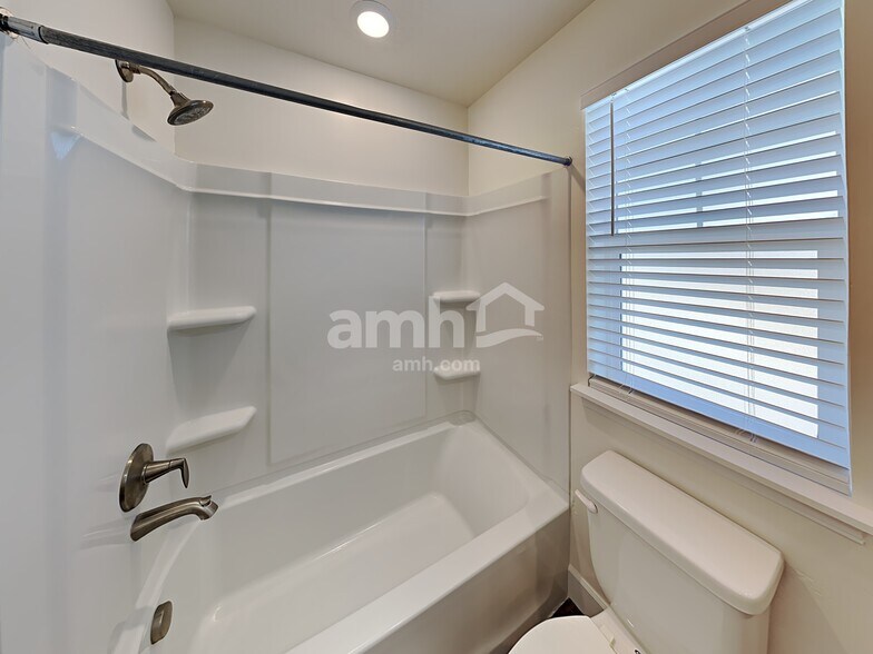 Building Photo - 2360 S Wild Horse Way