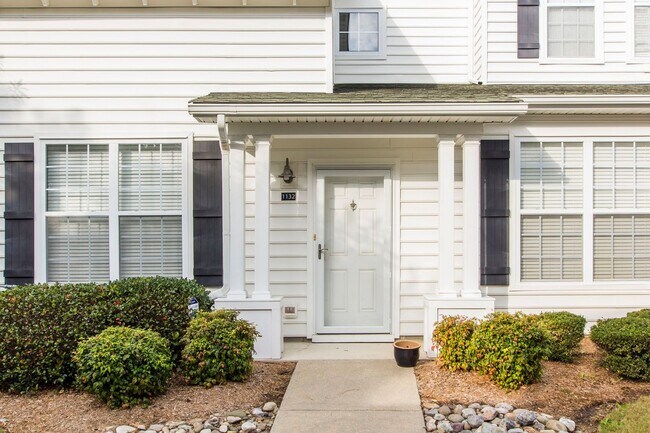 Building Photo - 1132 Grace Hill Dr