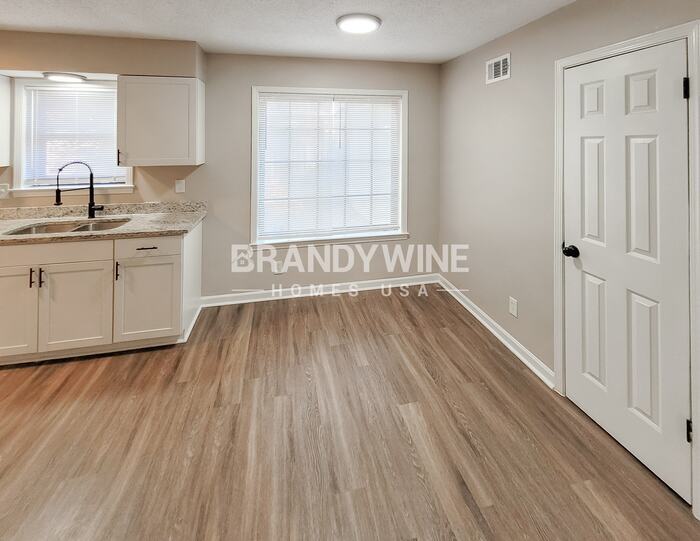 Building Photo - 6752 Seven Valley Dr