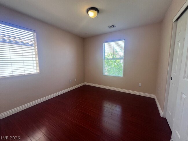 Building Photo - 5063 W Dodge Ridge Ave