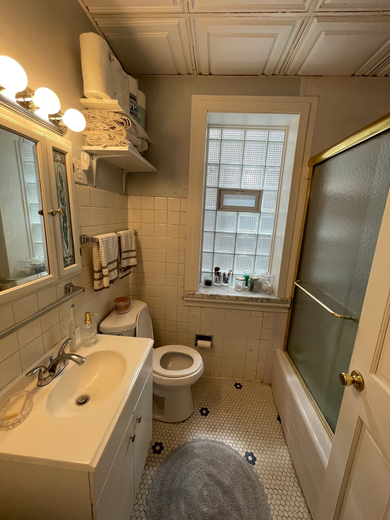 Building Photo - 4858 N Talman Ave