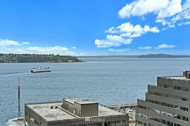 Building Photo - 2Bd/2Ba Seattle Condo