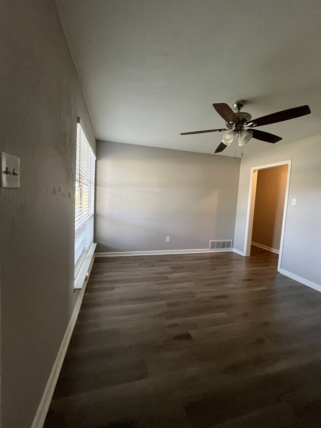 Building Photo - 8328 Campanella Dr