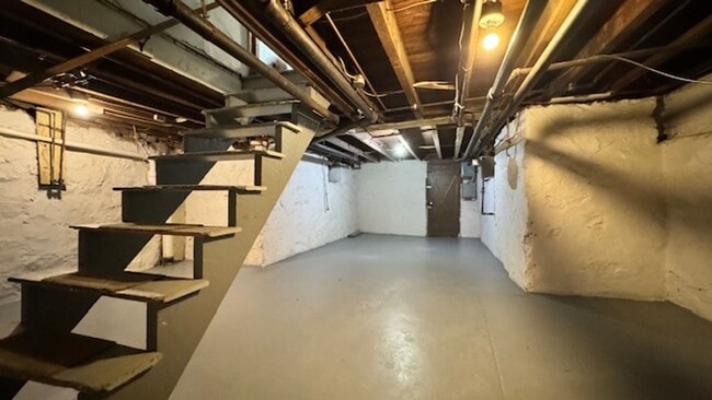 Building Photo - 116 N Marshall St