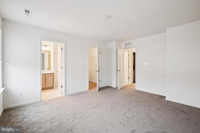 Building Photo - 2505 Boeing Way