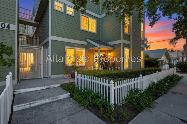 Building Photo - 4204 3rd Avenue