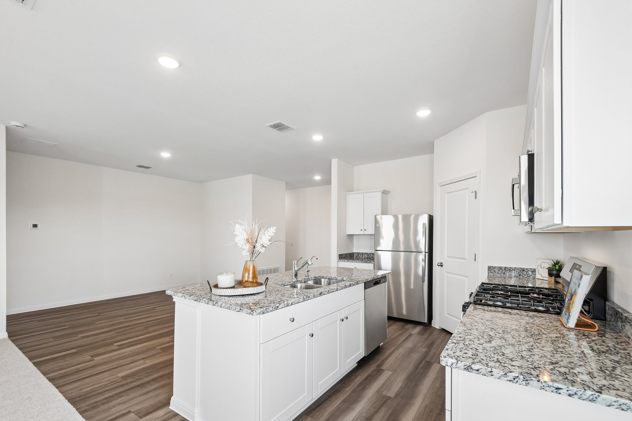 Building Photo - 1305 Morris Lp