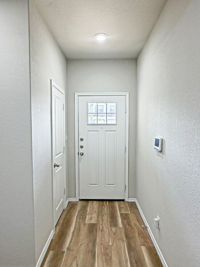 Building Photo - 258 Marigold Pl