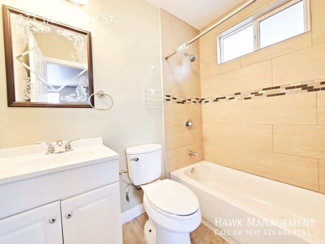 Building Photo - 1273 1/2 W 39th St.-