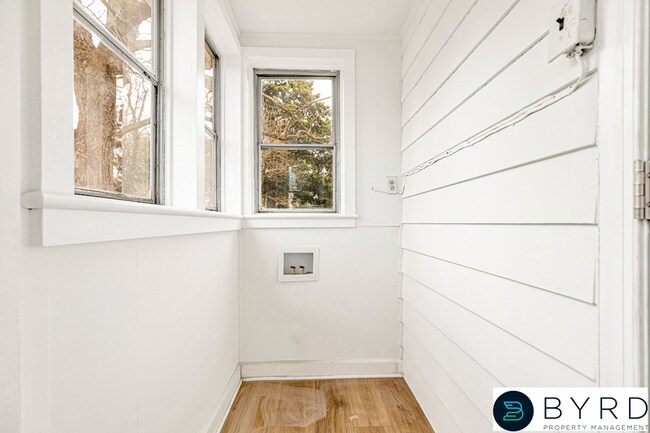 Building Photo - 2958 Winston Churchill Dr