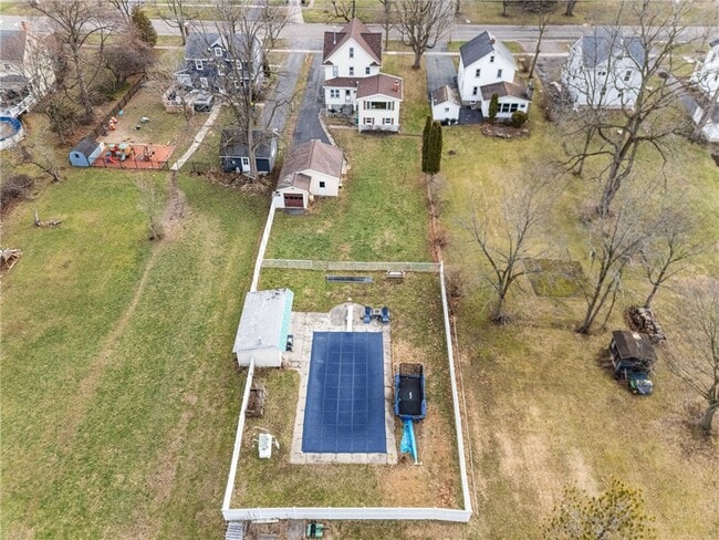 Building Photo - 373 Genesee St